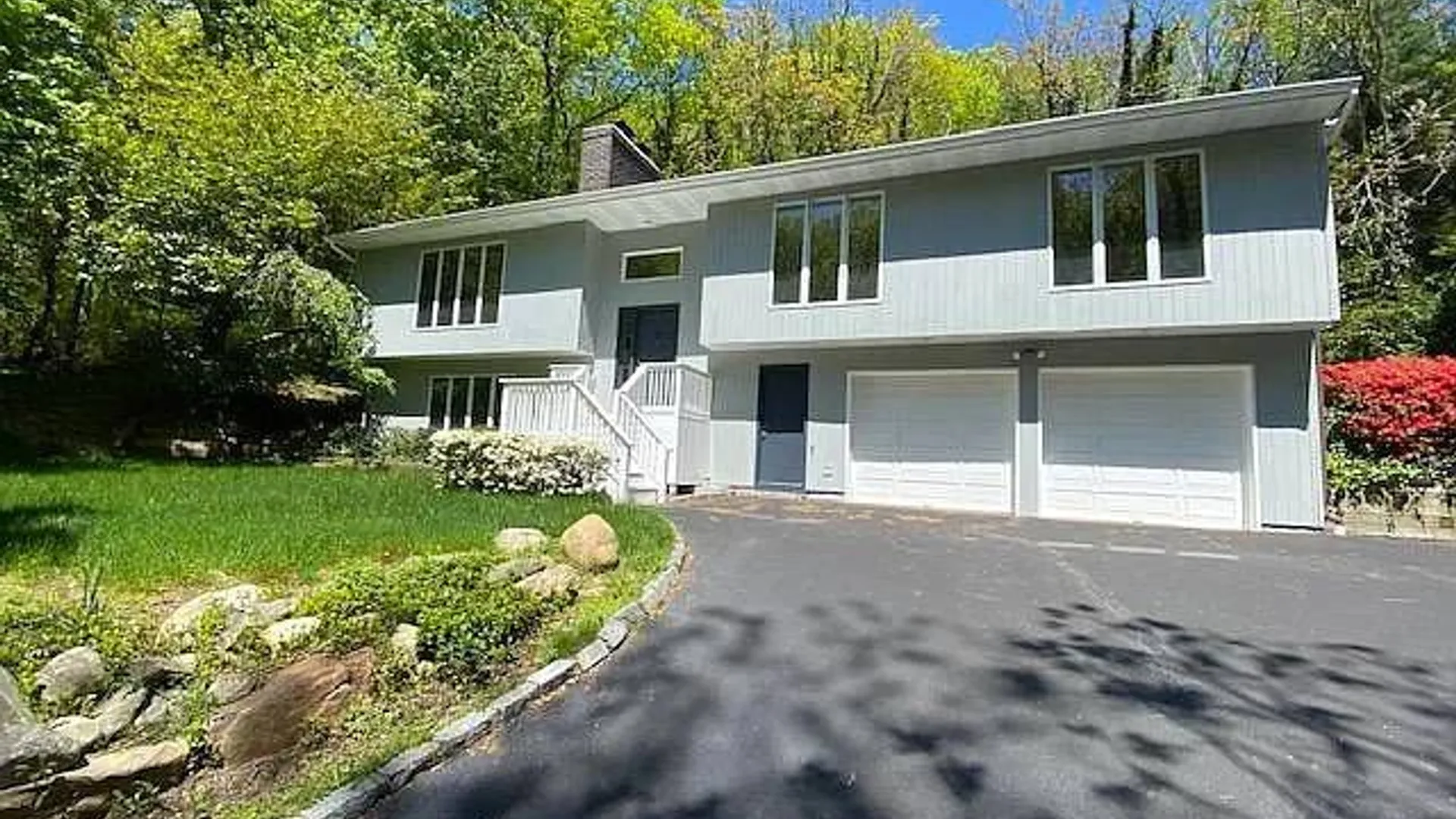 Property at 321 E Main Street, Centerport, NY 11721 3