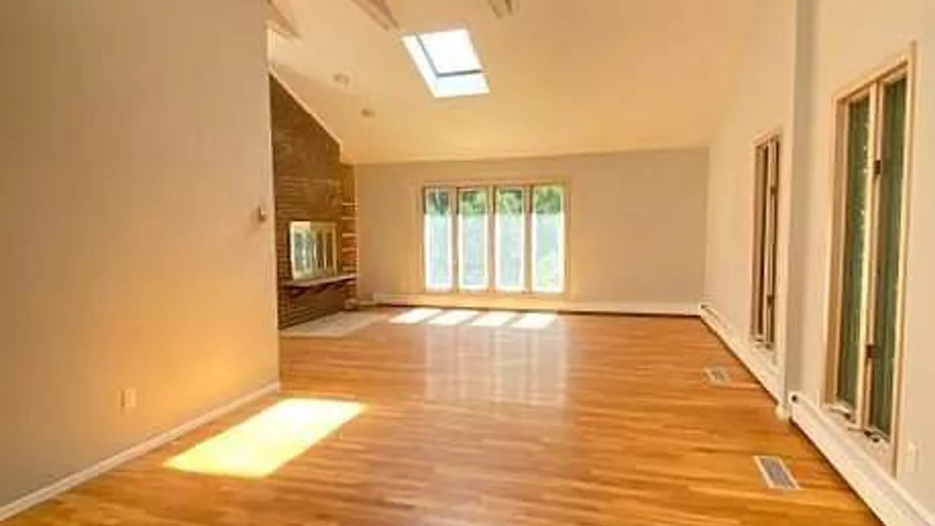 Property at 321 E Main Street, Centerport, NY 11721 5