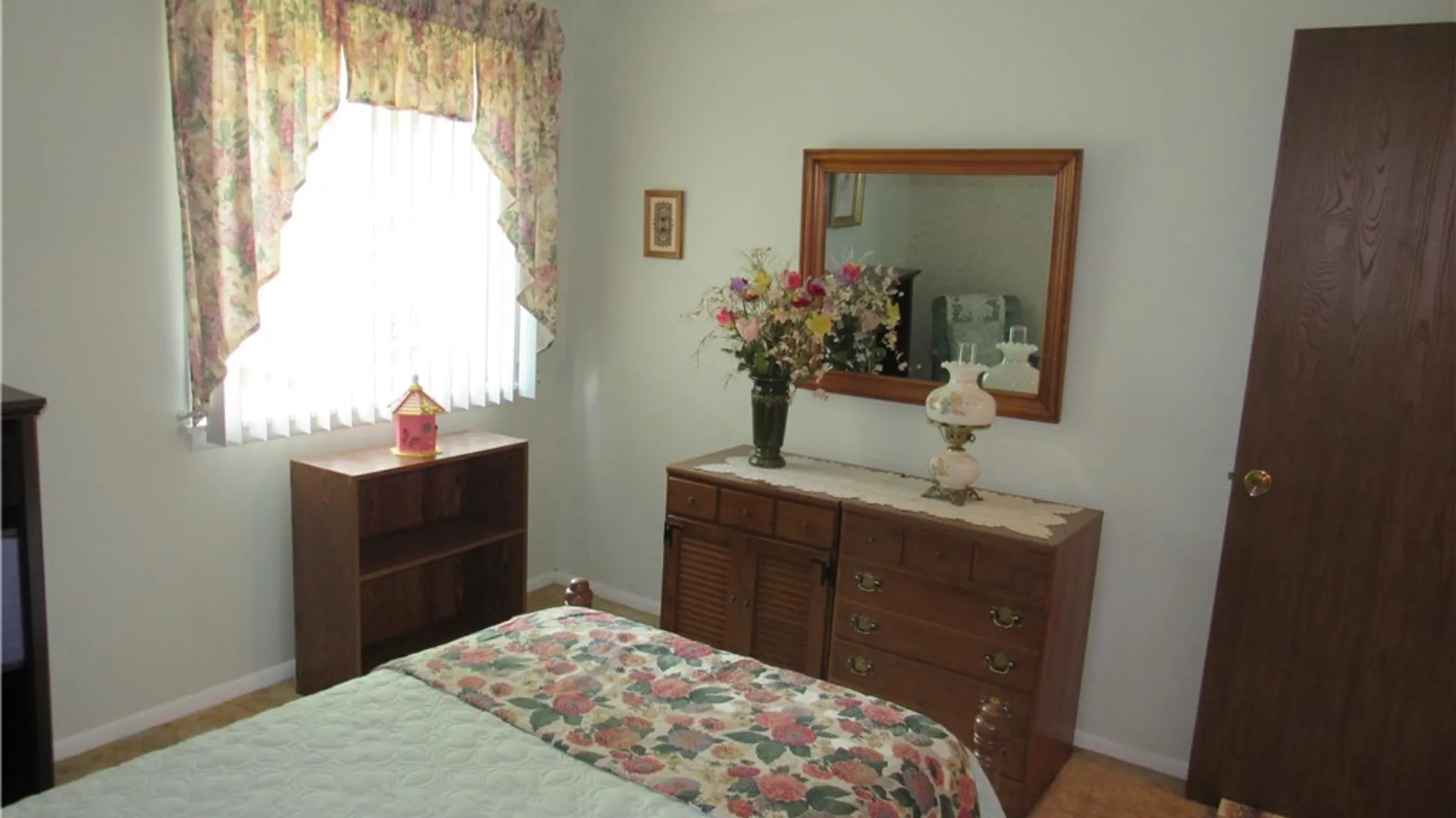 Property at 8 Hanningfield Circle, Perinton, NY 14450 23
