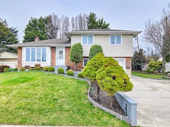 Property at 2 kent, Plainview, NY 11803