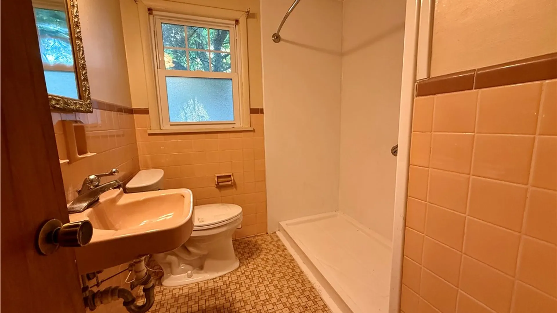 Property at 116 Lemoyn Avenue, Rochester, NY 14612 10
