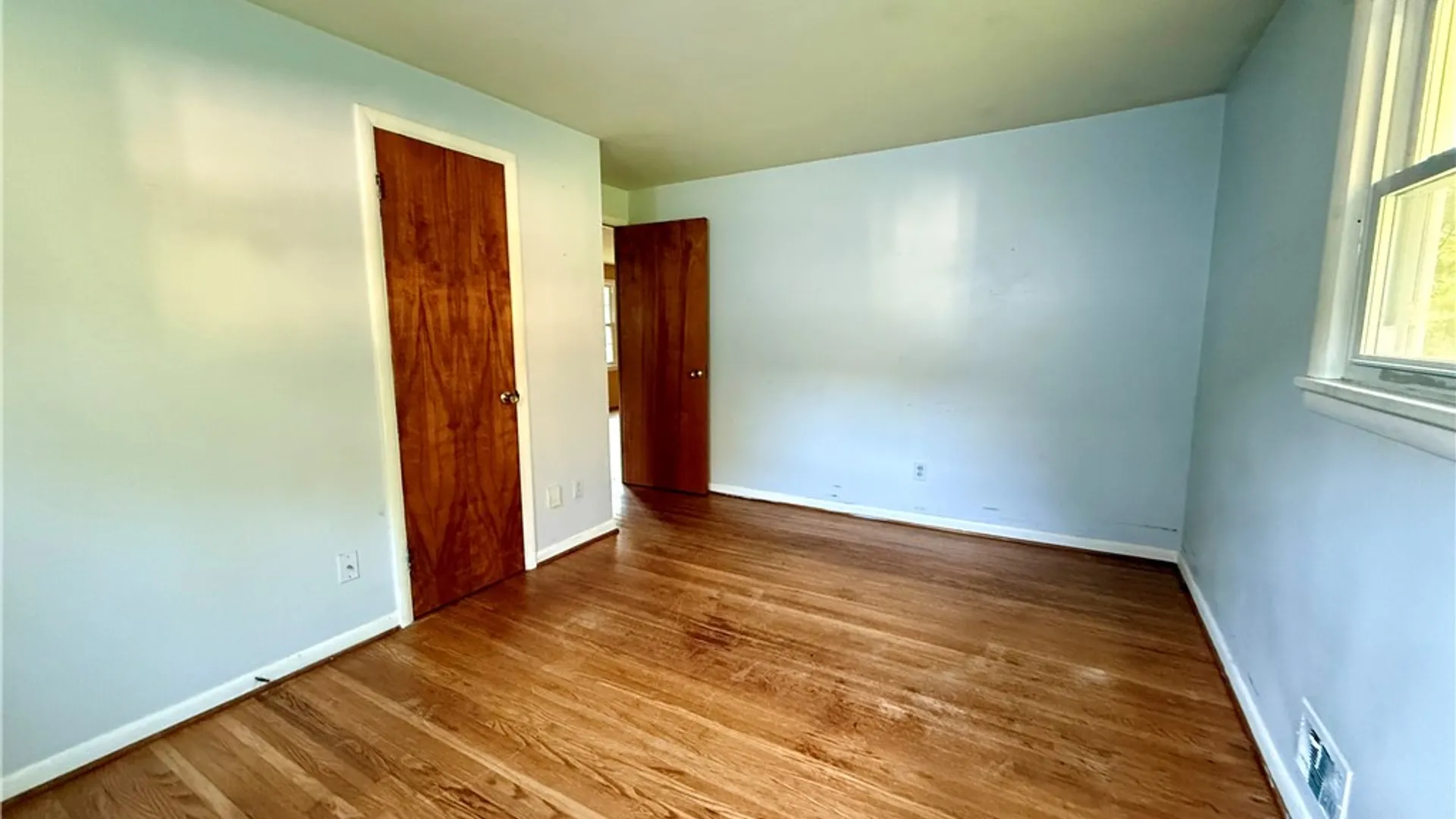 Property at 116 Lemoyn Avenue, Rochester, NY 14612 15
