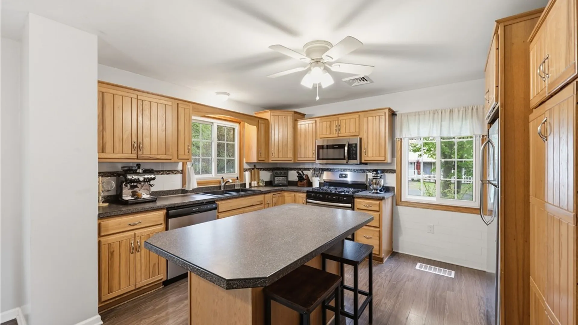 Property at 462 Eisenhower Avenue, Evans, NY 14006 15