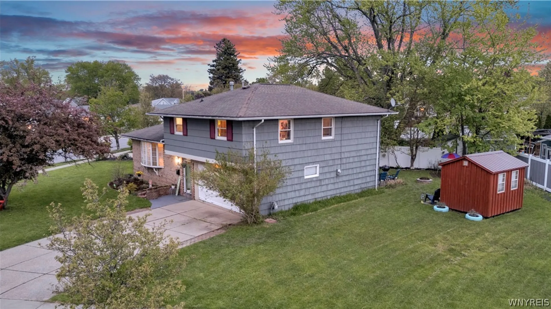 Property at 25 Woodmar Terrace, West Seneca, NY 14224 3