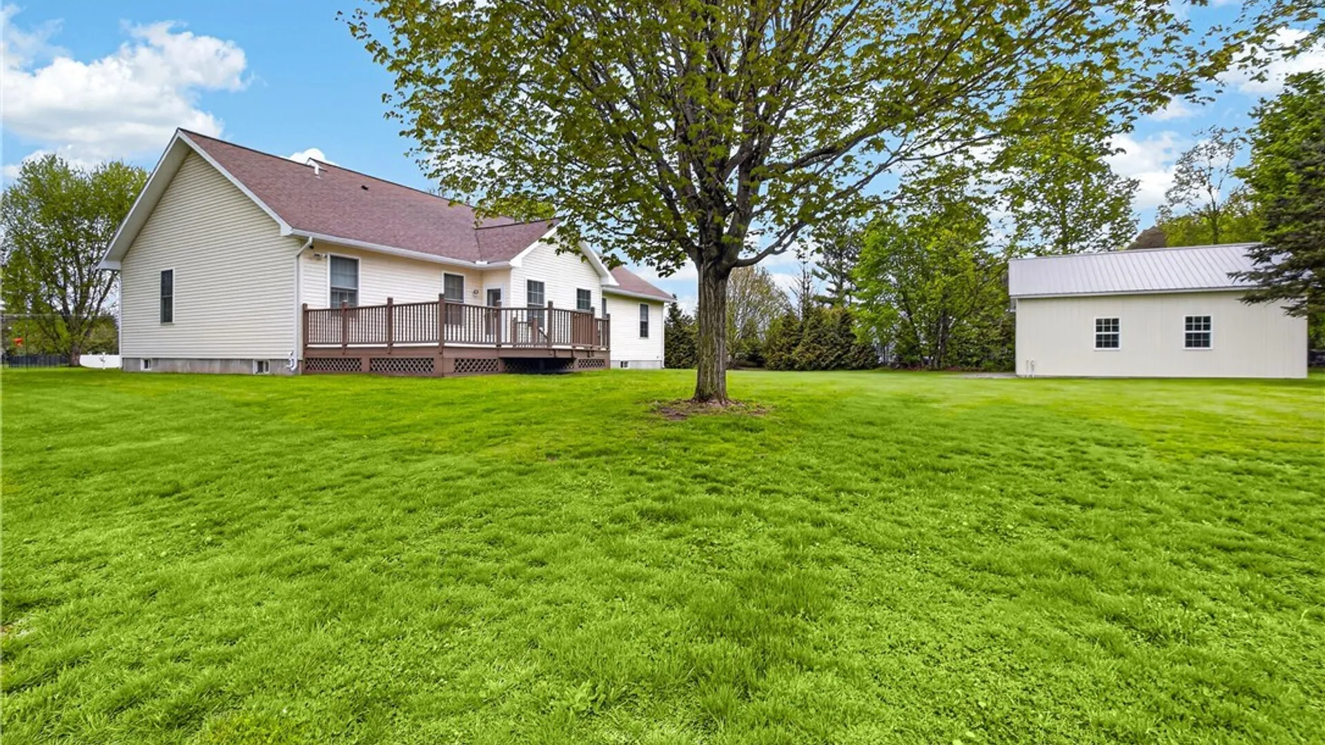 Property at 7338 Railroad St, Marcy, NY 13469 8