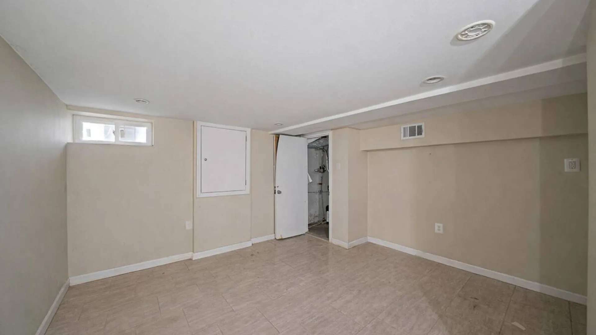 Property at 15050 Foch Boulevard, Jamaica, NY 11434 14