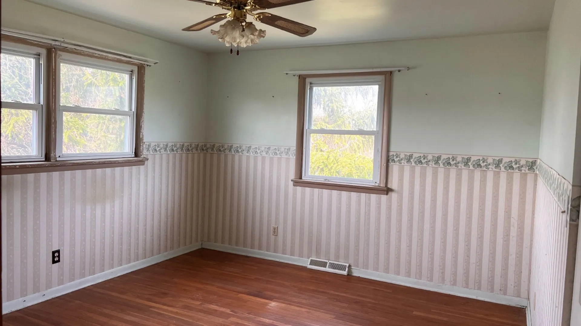 Property at 7627 Selden Rd, Le Roy, NY 14482 10