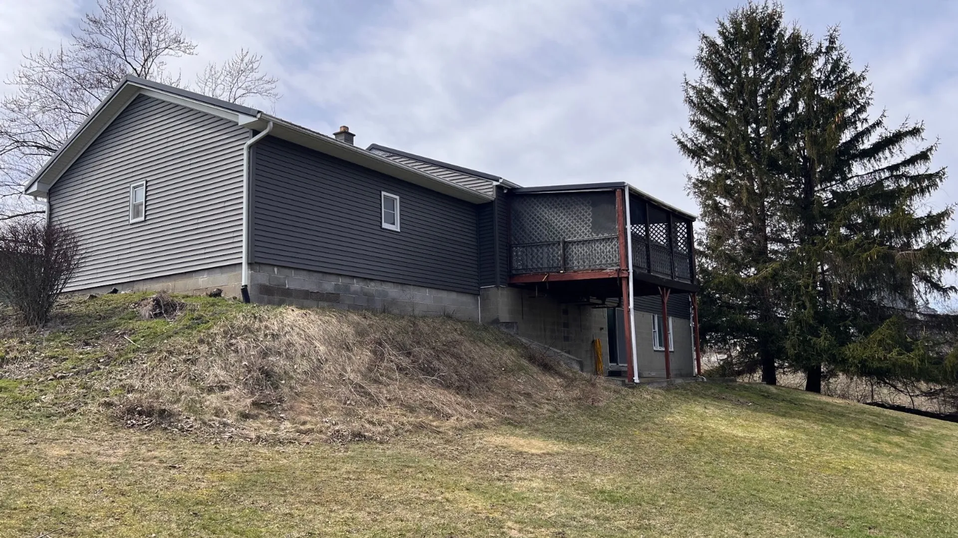 Property at 7627 Selden Rd, Le Roy, NY 14482 21