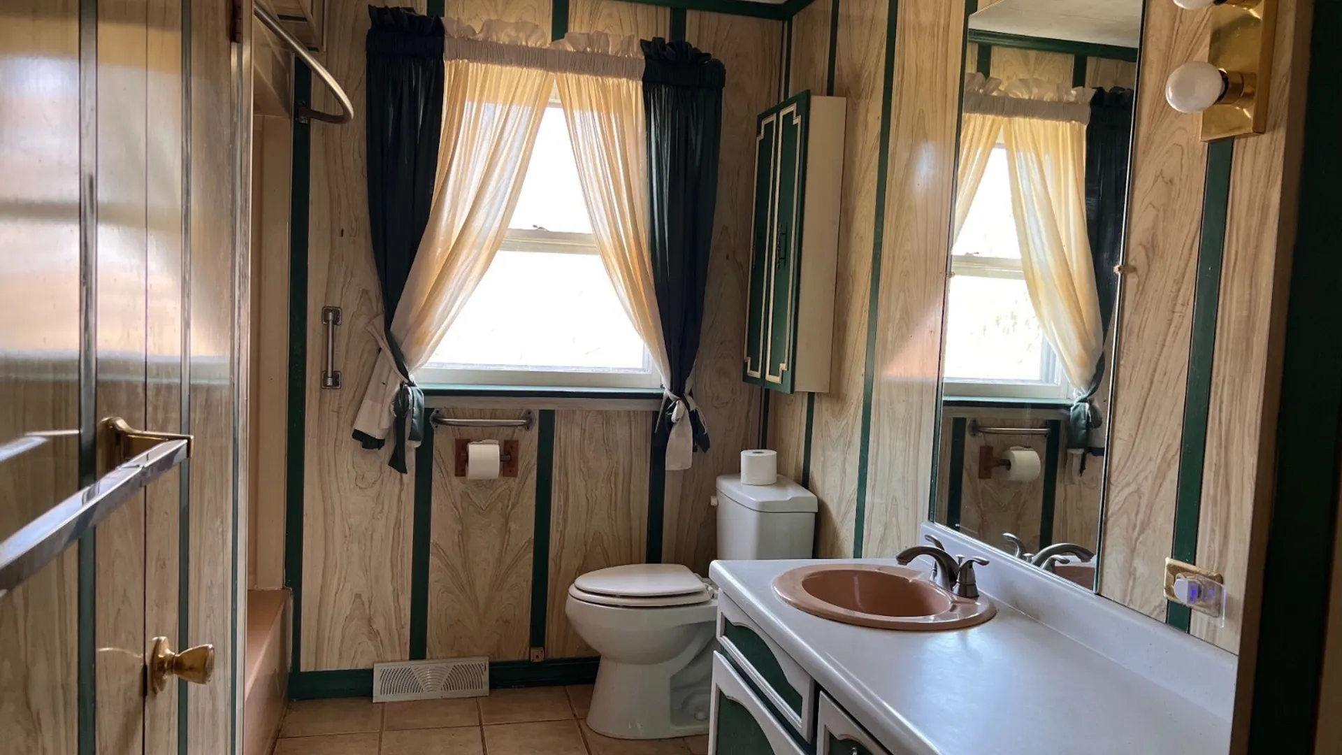 Property at 7627 Selden Rd, Le Roy, NY 14482 9
