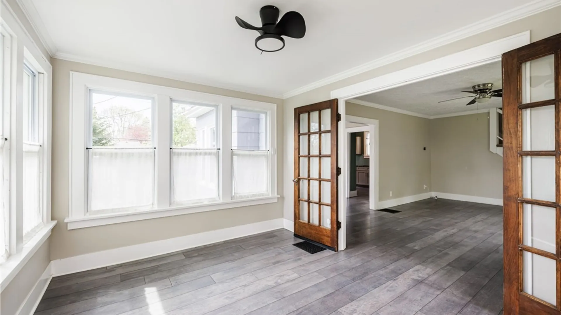 Property at 29 Boulevard Parkway, Rochester, NY 14612 12