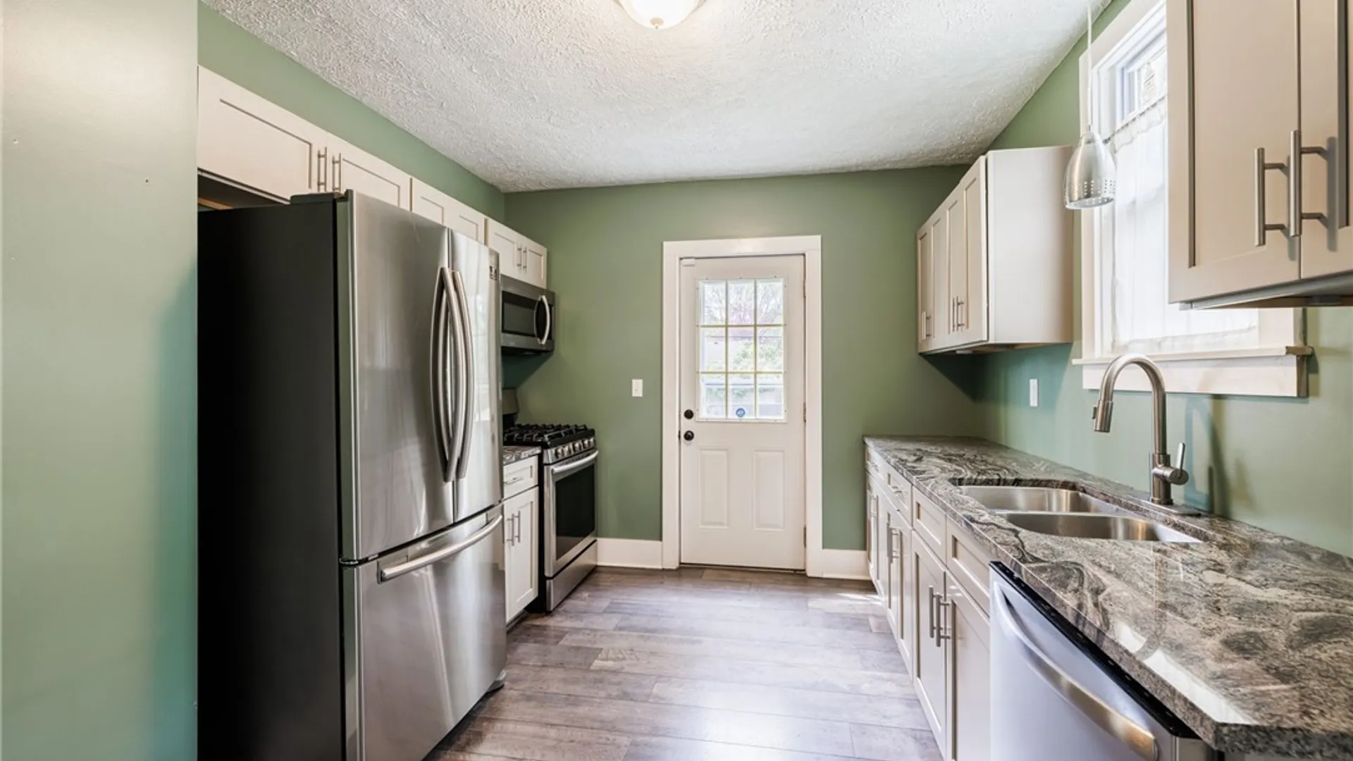 Property at 29 Boulevard Parkway, Rochester, NY 14612 17