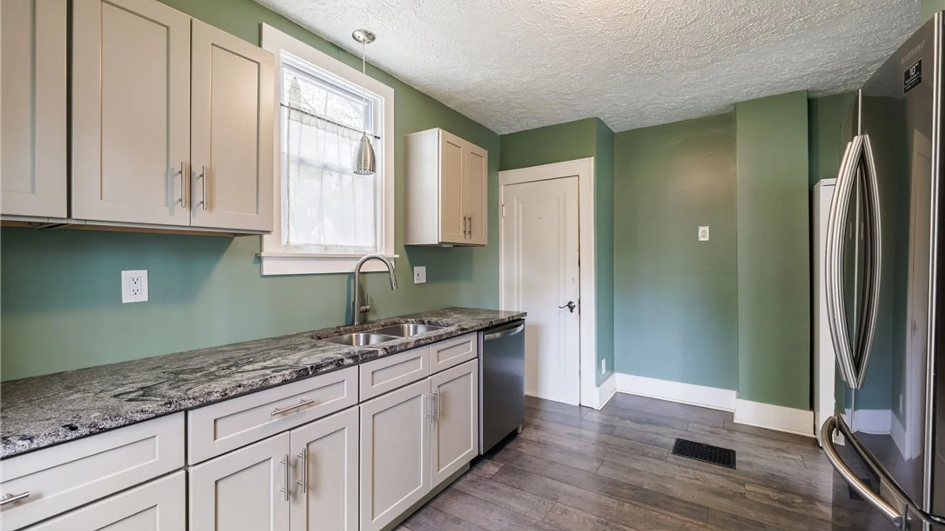 Property at 29 Boulevard Parkway, Rochester, NY 14612 18
