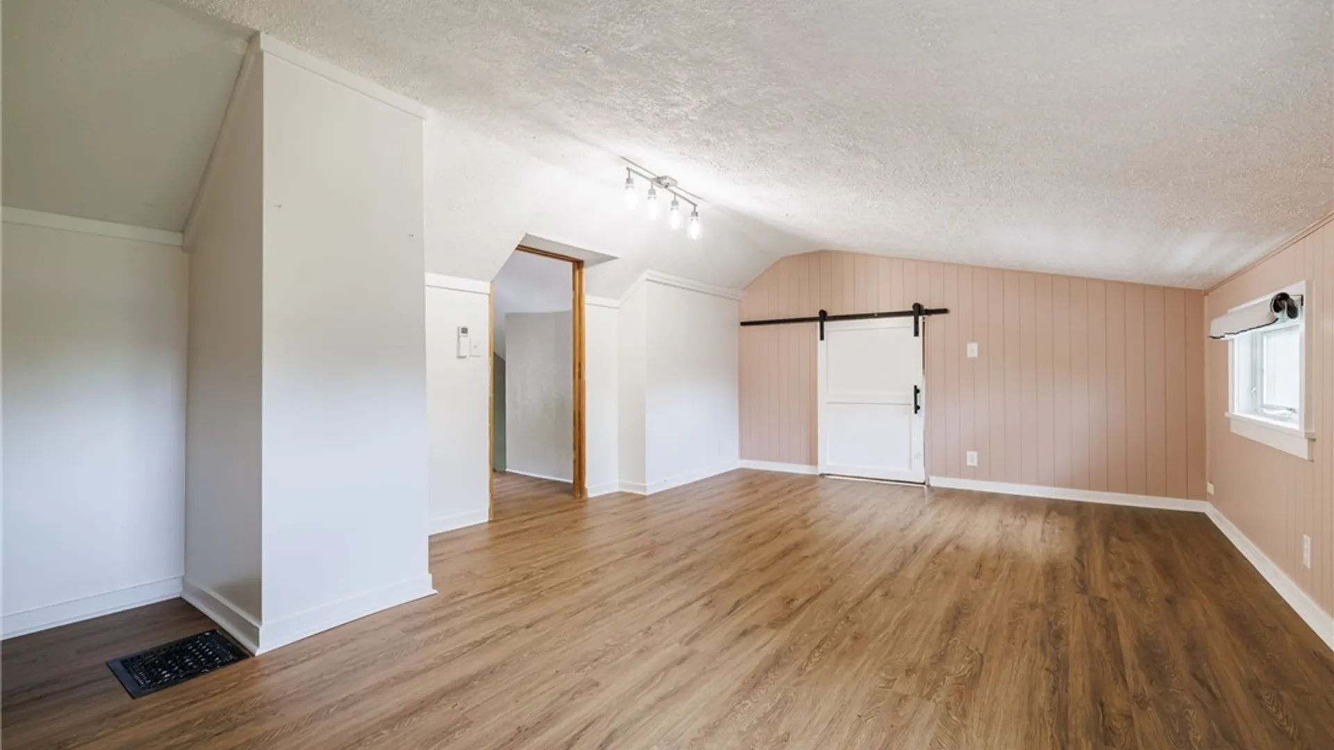 Property at 29 Boulevard Parkway, Rochester, NY 14612 31