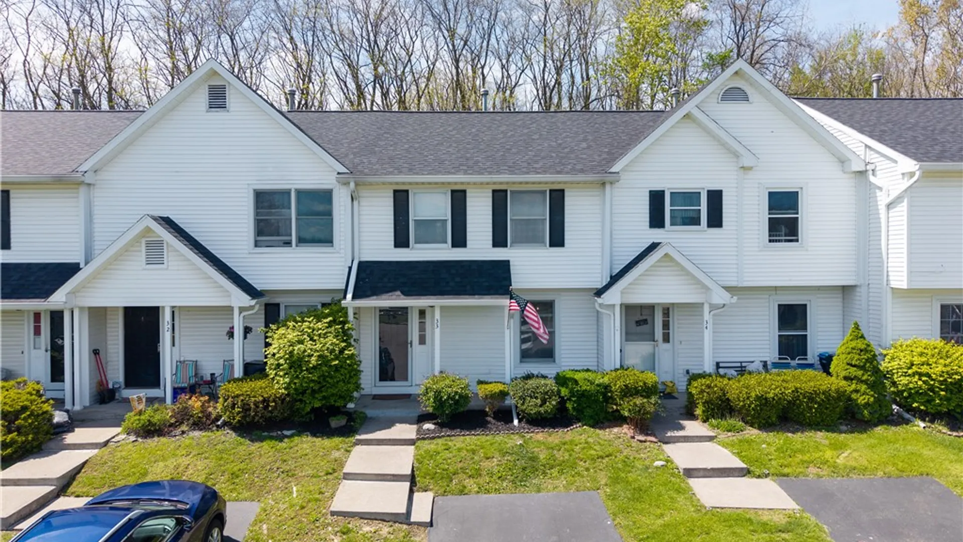 Property at 33 Old Meadow Court, Livonia, NY 14487 2