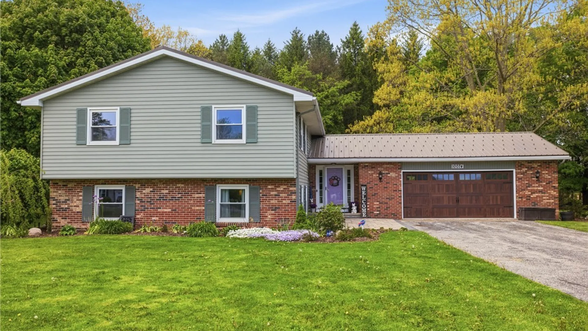 Property at 10074 Creek Road, Pavilion, NY 14525 3