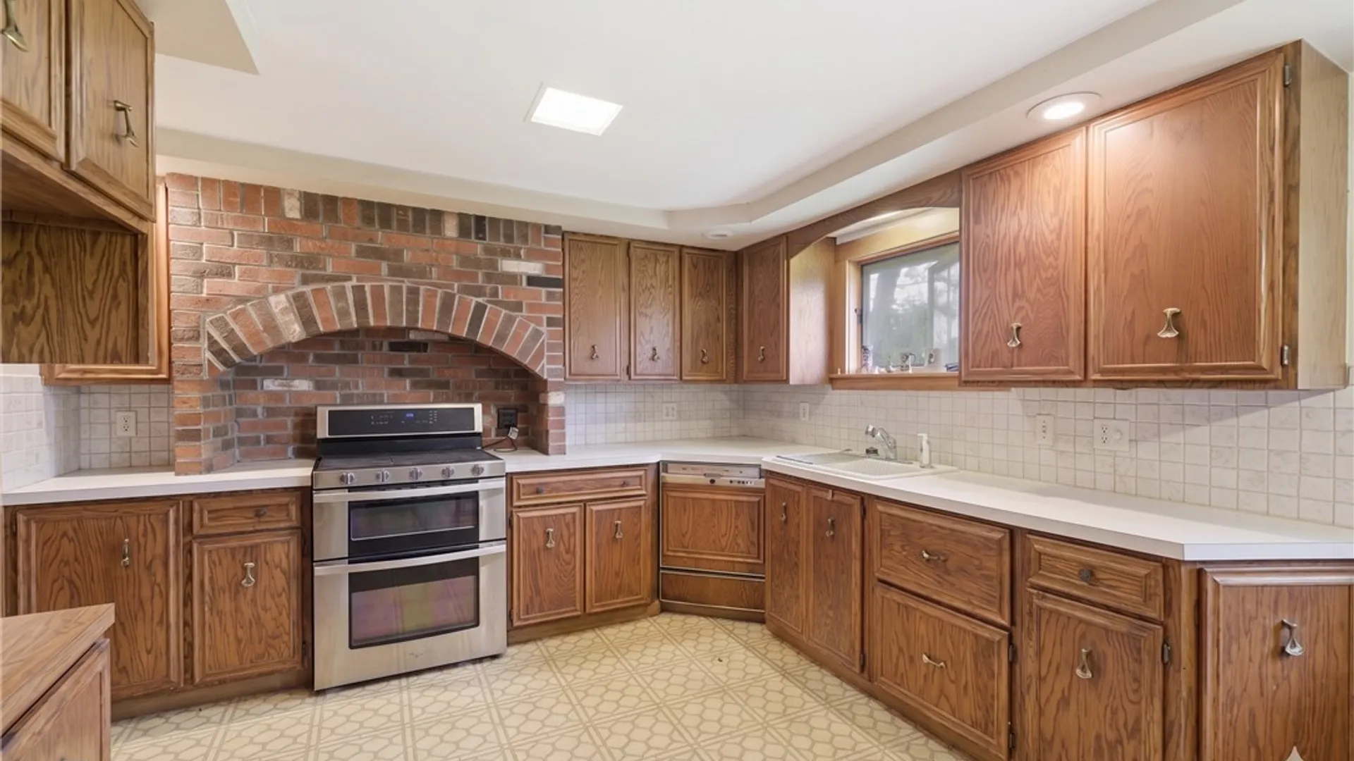 Property at 136 Wendel Avenue, Tonawanda, NY 14223 21