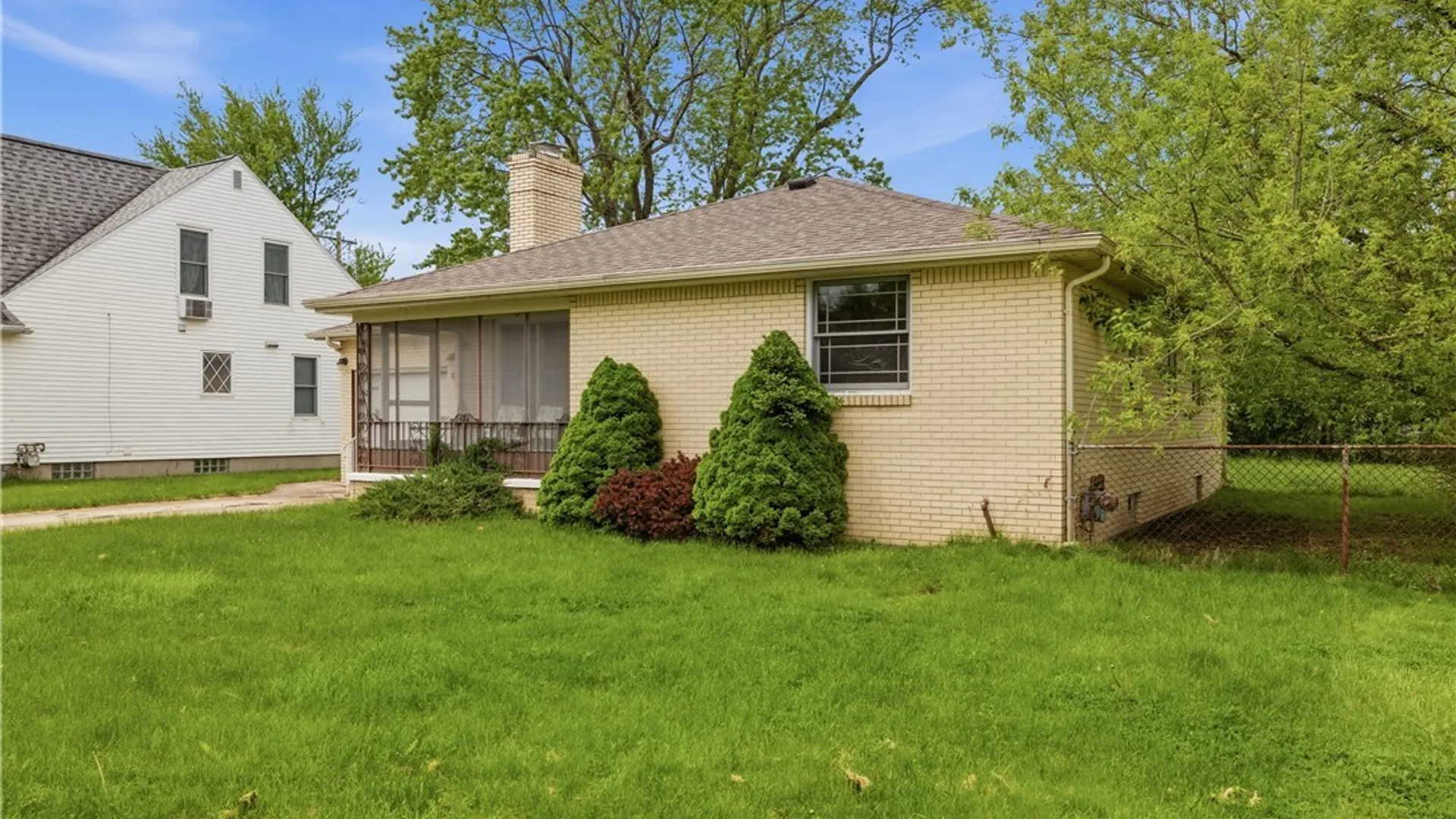 Property at 136 Wendel Avenue, Tonawanda, NY 14223 3