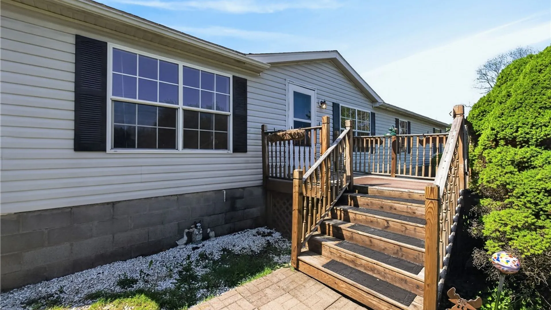 Property at 3749 State Route 96, Manchester, NY 14548 3