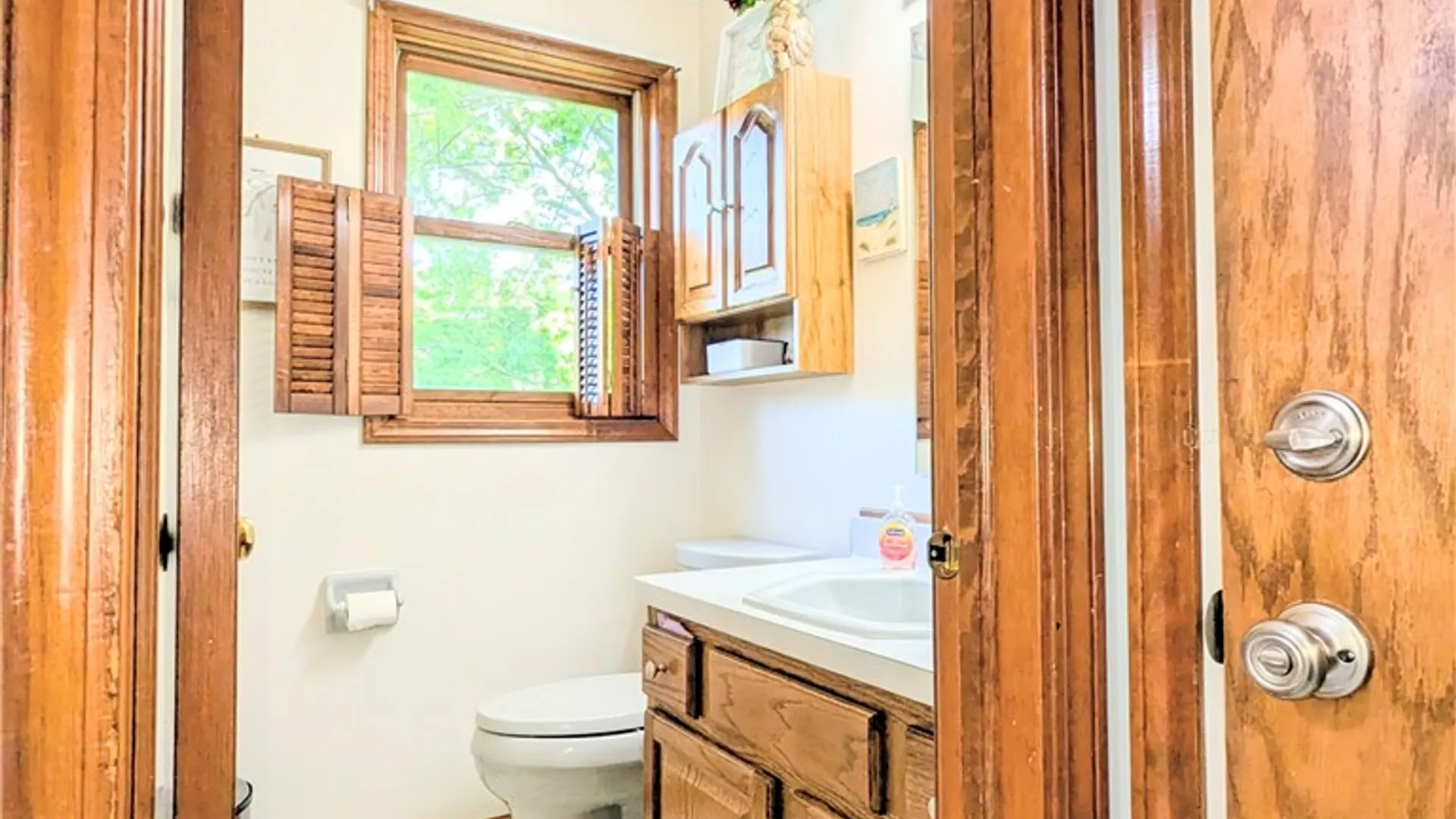 Property at 19 Towngate Road, Greece, NY 14626 24