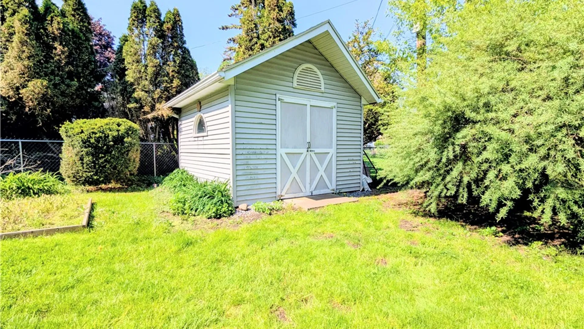 Property at 19 Towngate Road, Greece, NY 14626 9
