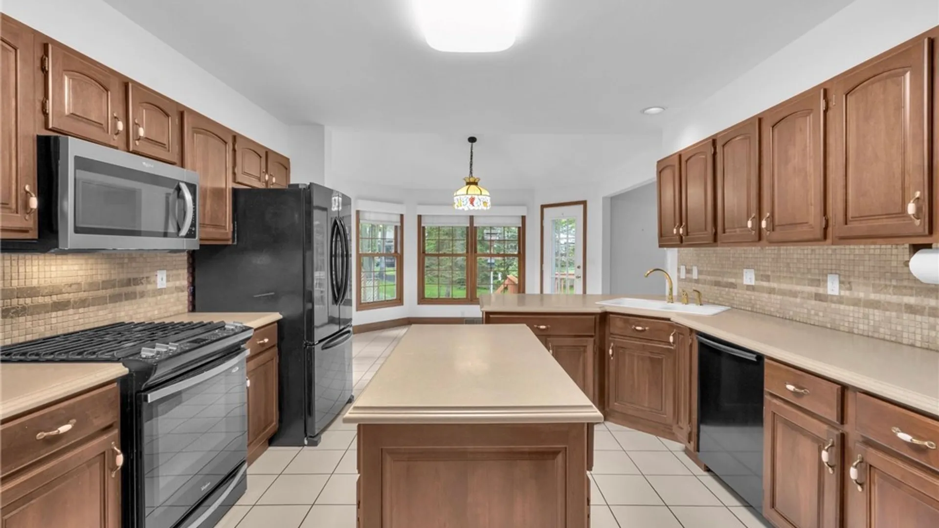 Property at 42 Pinelake Drive, Amherst, NY 14221 12