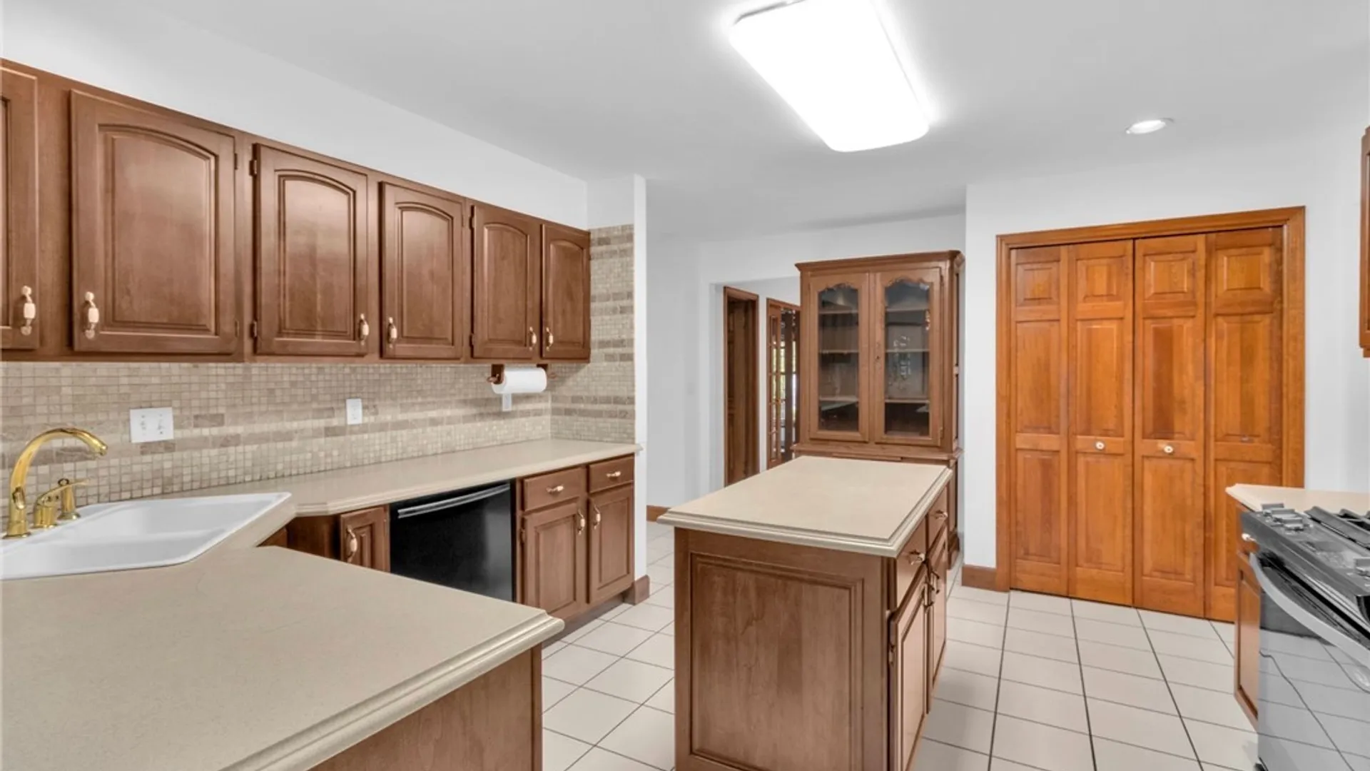 Property at 42 Pinelake Drive, Amherst, NY 14221 14