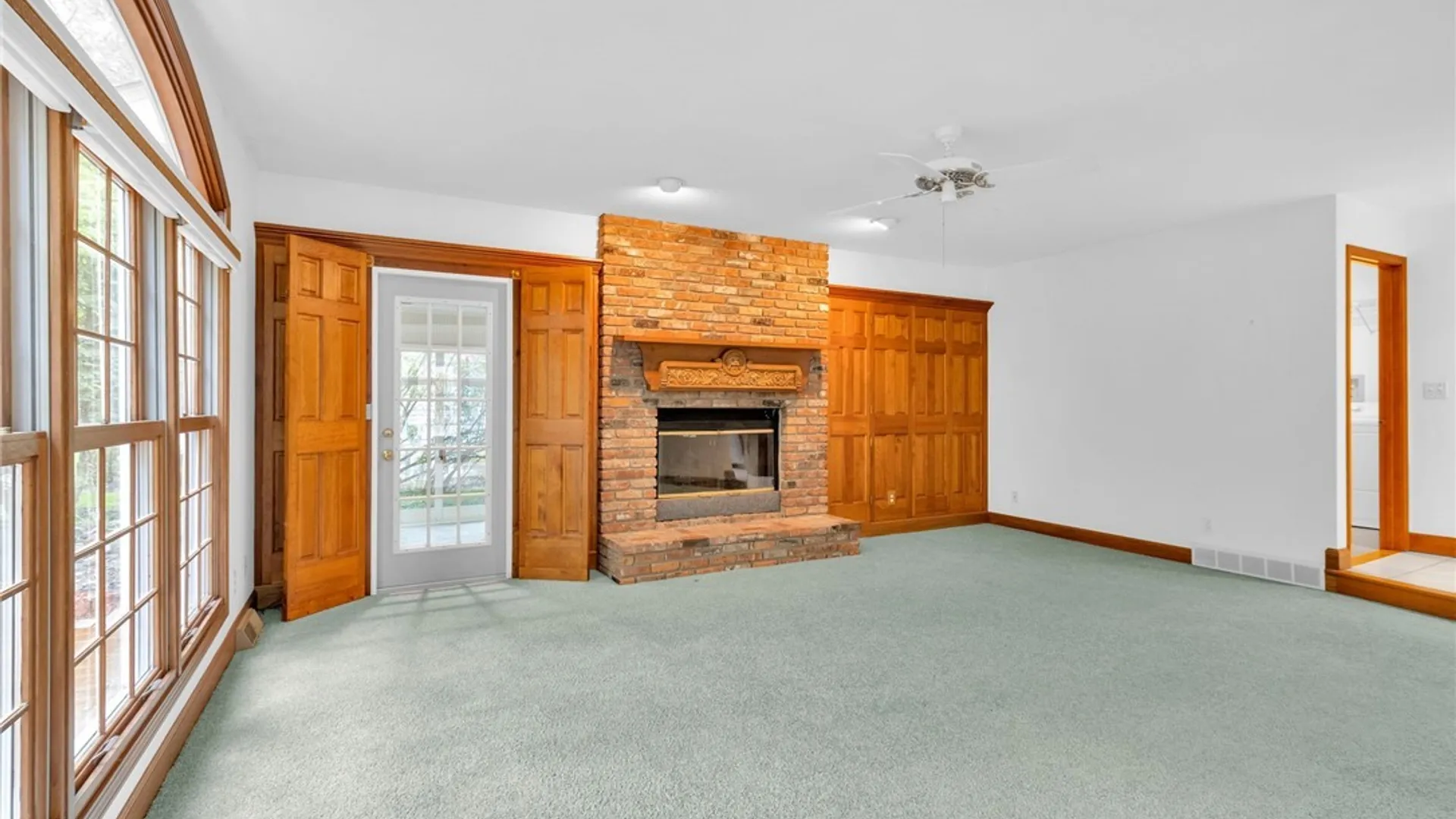 Property at 42 Pinelake Drive, Amherst, NY 14221 20
