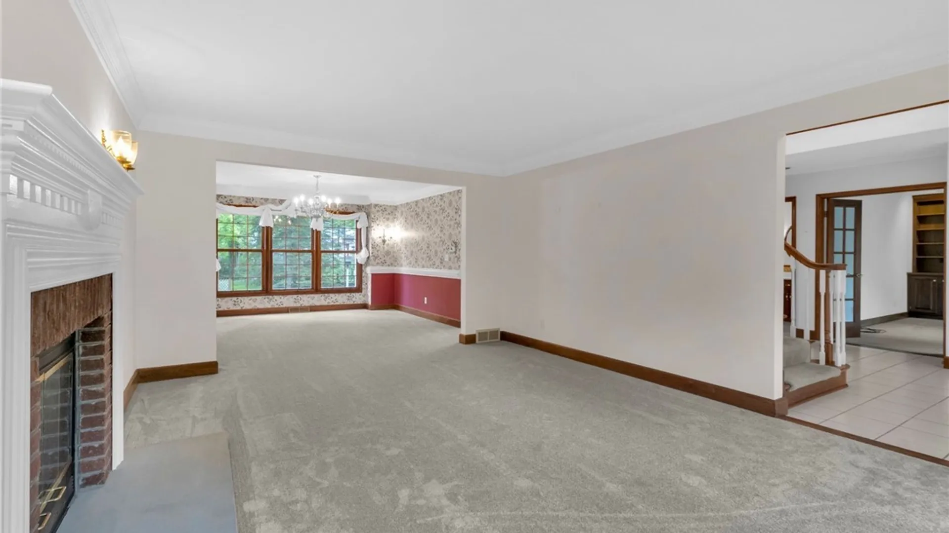 Property at 42 Pinelake Drive, Amherst, NY 14221 8