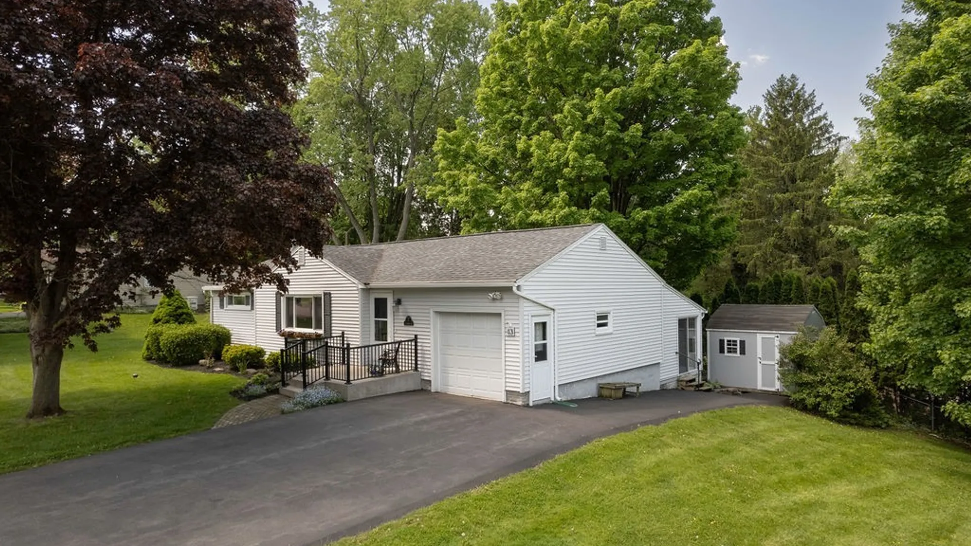 Property at 43 Richlee Drive, Camillus, NY 13031 33