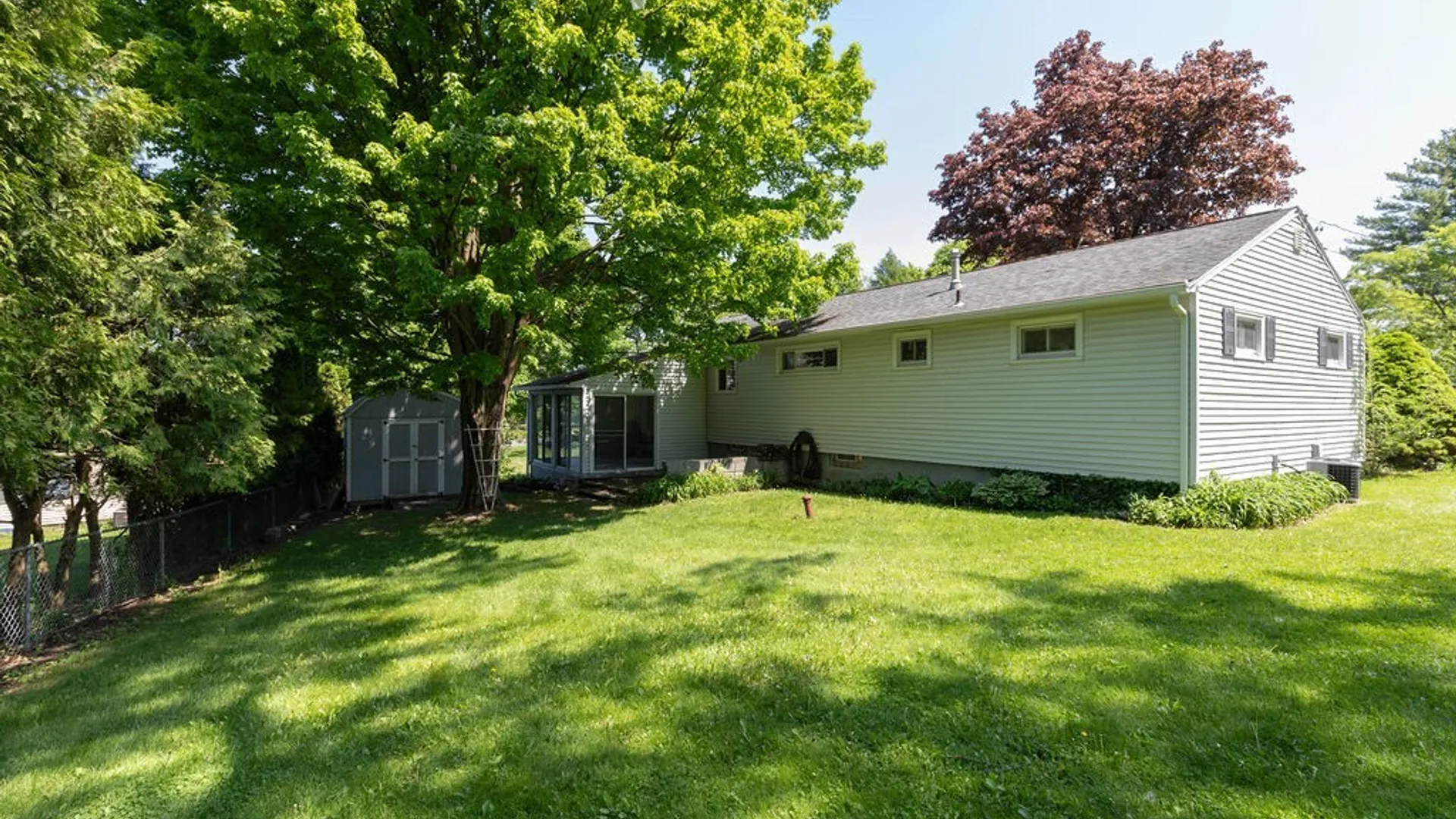Property at 43 Richlee Drive, Camillus, NY 13031 35