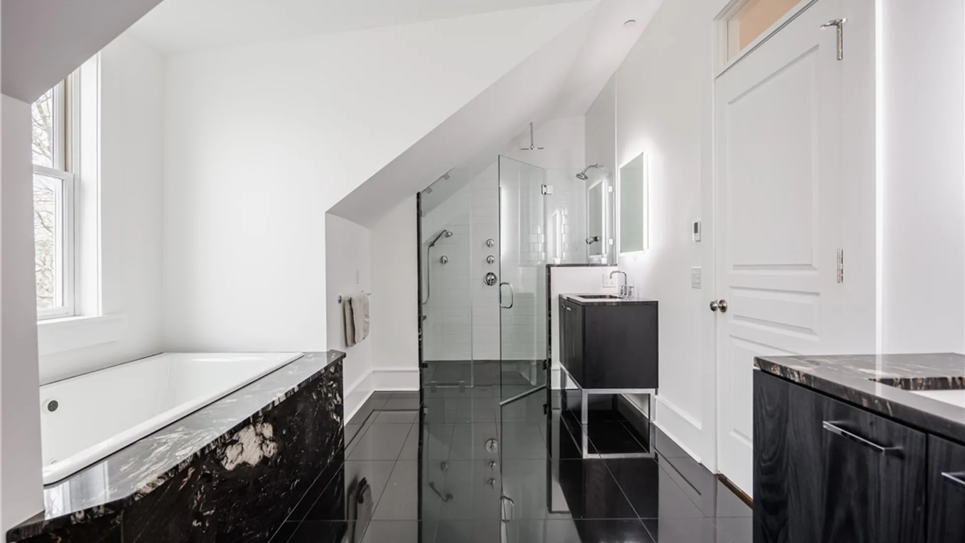 Property at 17 Sibley Place UN#03, Rochester, NY 14607 30