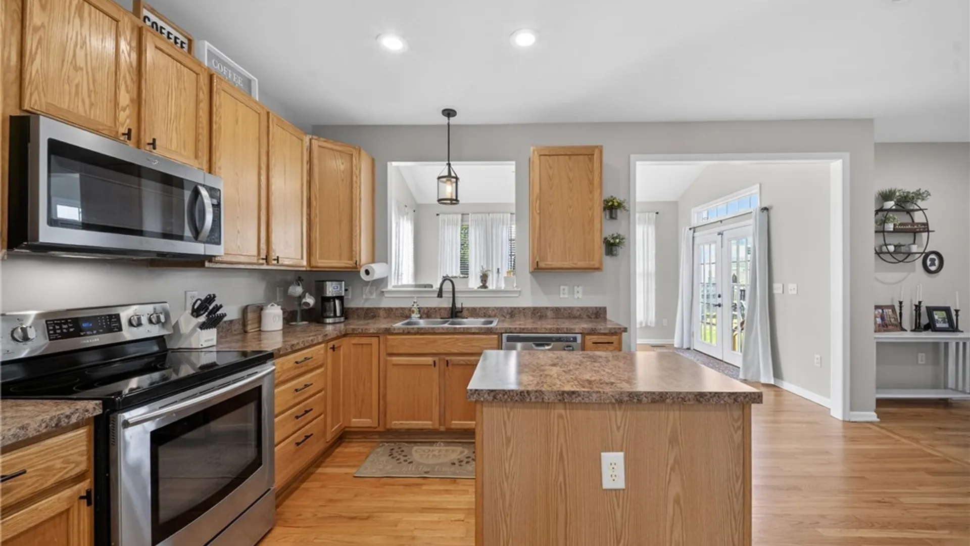 Property at 5334 Jillian Lane, Cicero, NY 13029 18