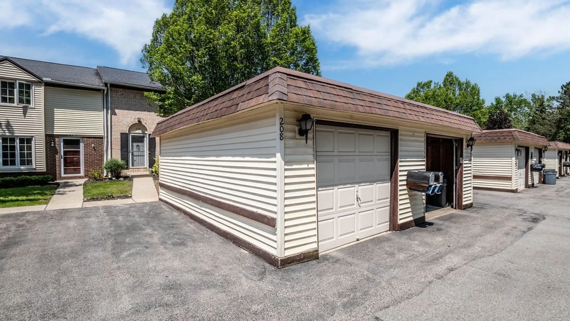 Property at 208 Stepping Stone Lane, Orchard Park, NY 14127 28