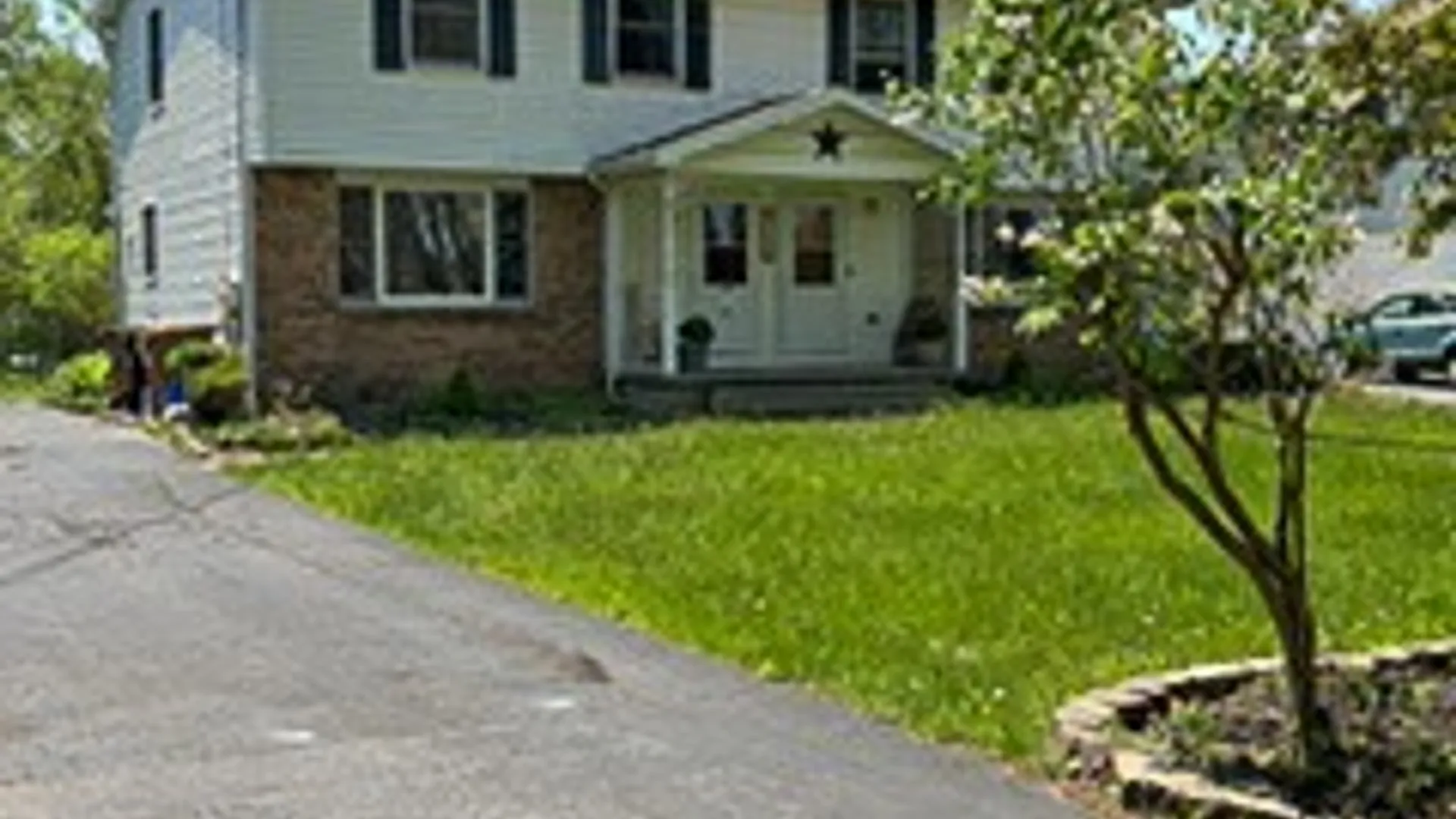 Property at 1425 Como Park Boulevard, Cheektowaga, NY 14043 19