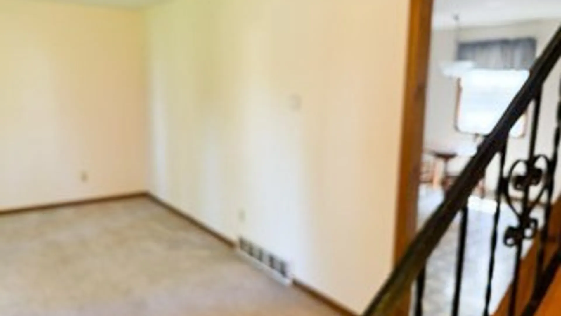 Property at 1425 Como Park Boulevard, Cheektowaga, NY 14043 9