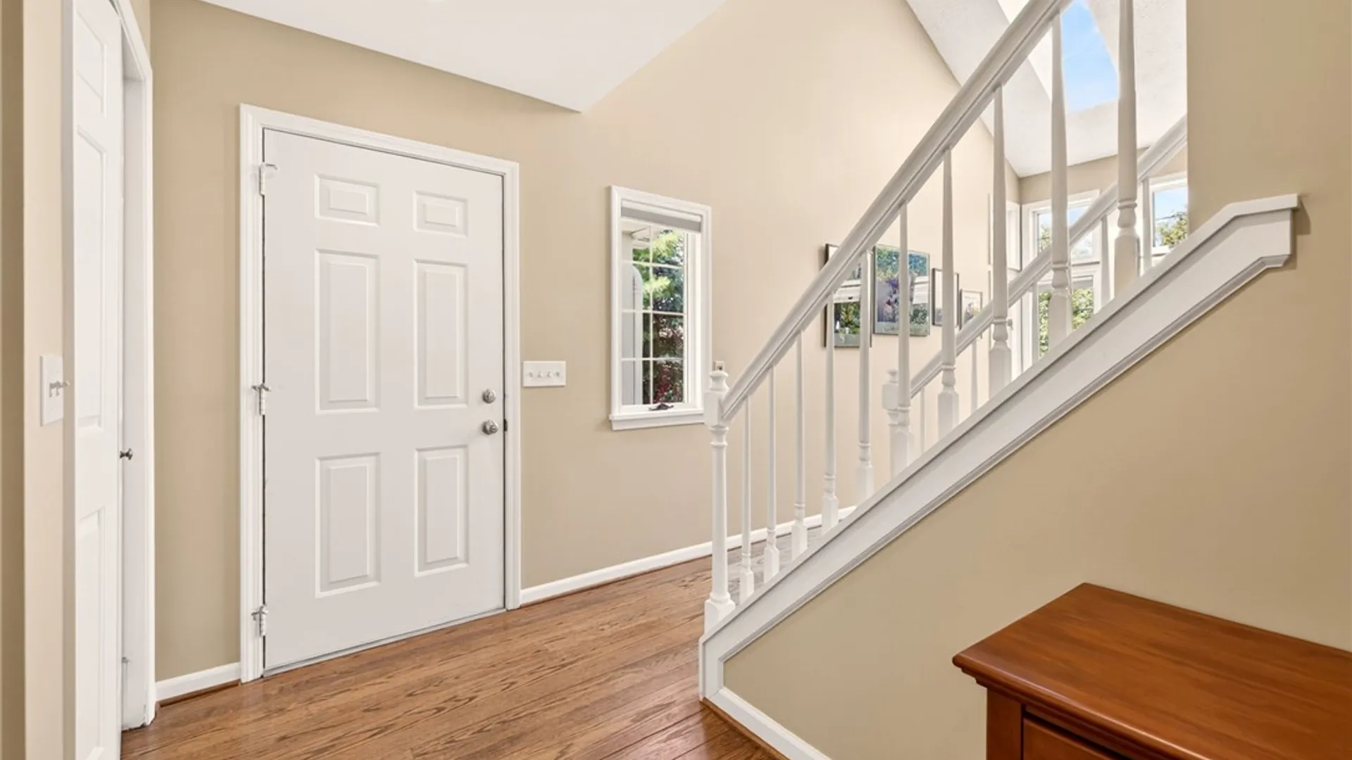 Property at 2 Montpelier Circle, Brighton, NY 14618 6