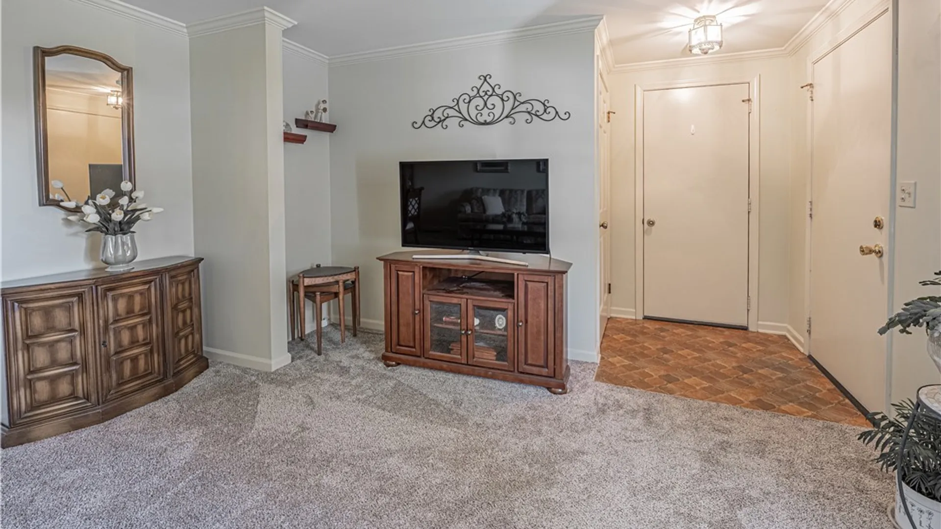 Property at 7 The Common, Lockport City, NY 14094 11