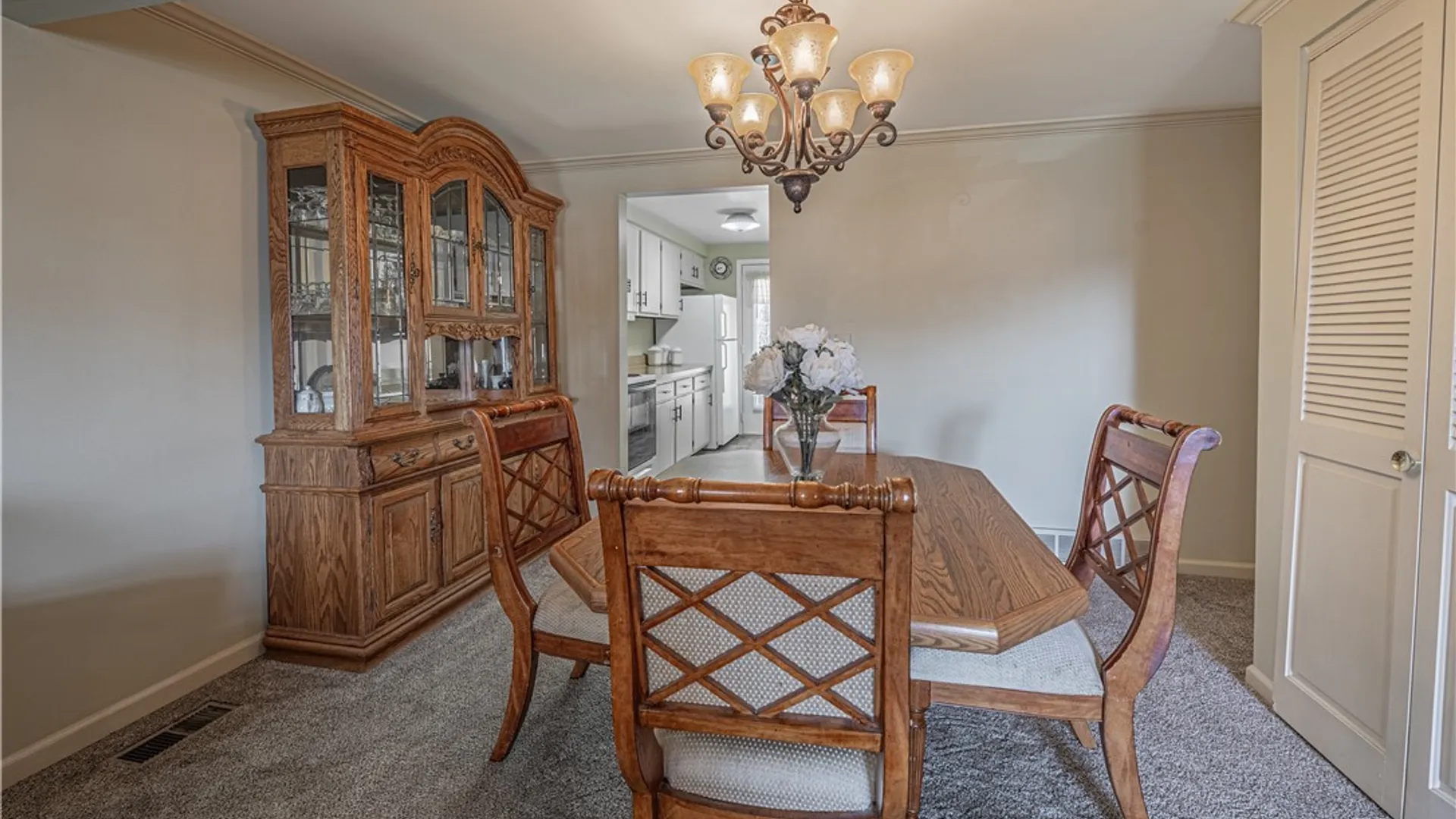 Property at 7 The Common, Lockport City, NY 14094 15