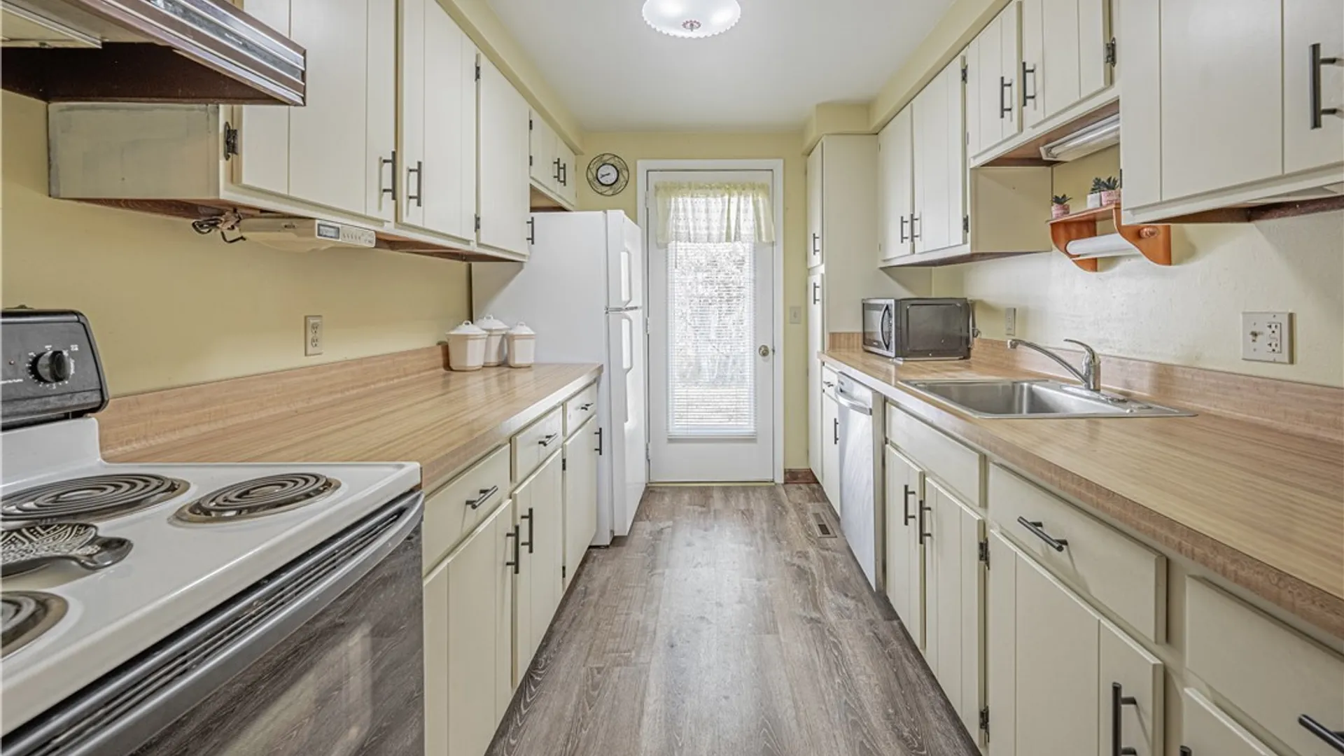Property at 7 The Common, Lockport City, NY 14094 16