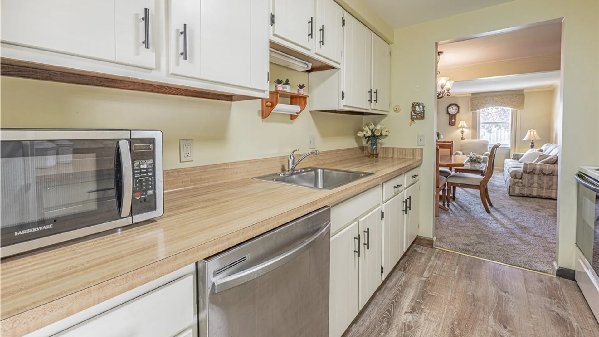 Property at 7 The Common, Lockport City, NY 14094 17