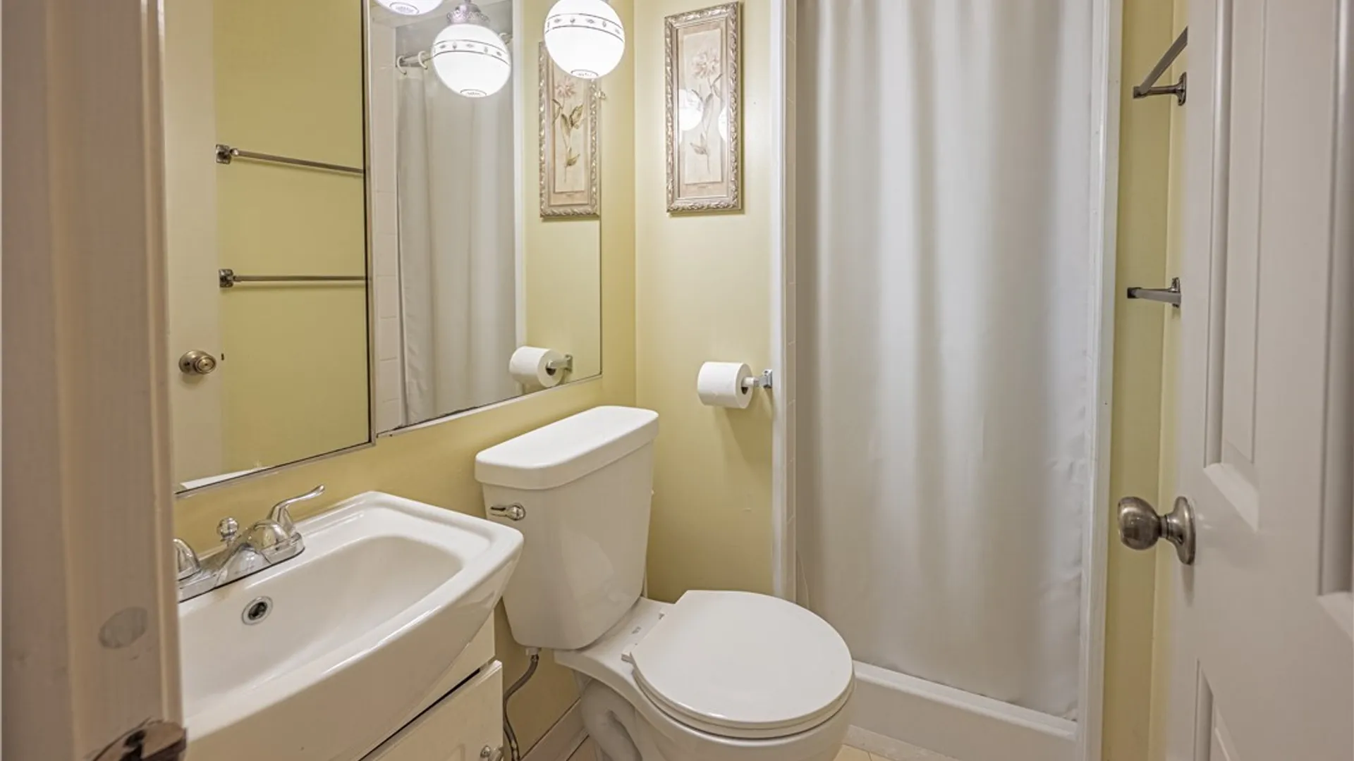 Property at 7 The Common, Lockport City, NY 14094 21