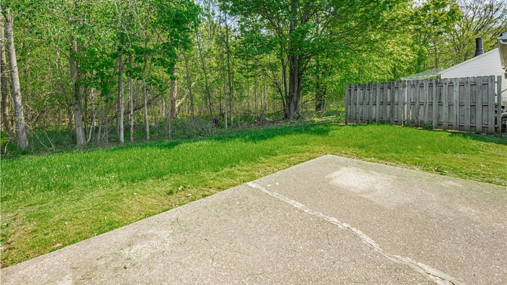 Property at 7 The Common, Lockport City, NY 14094 7