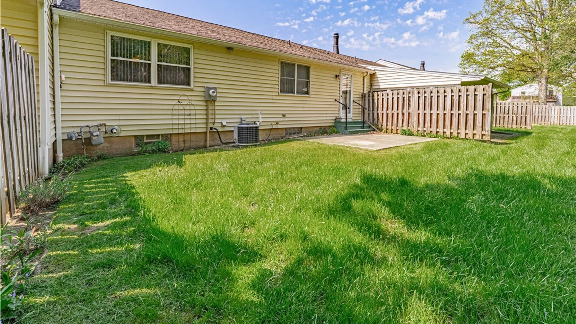 Property at 7 The Common, Lockport City, NY 14094 8
