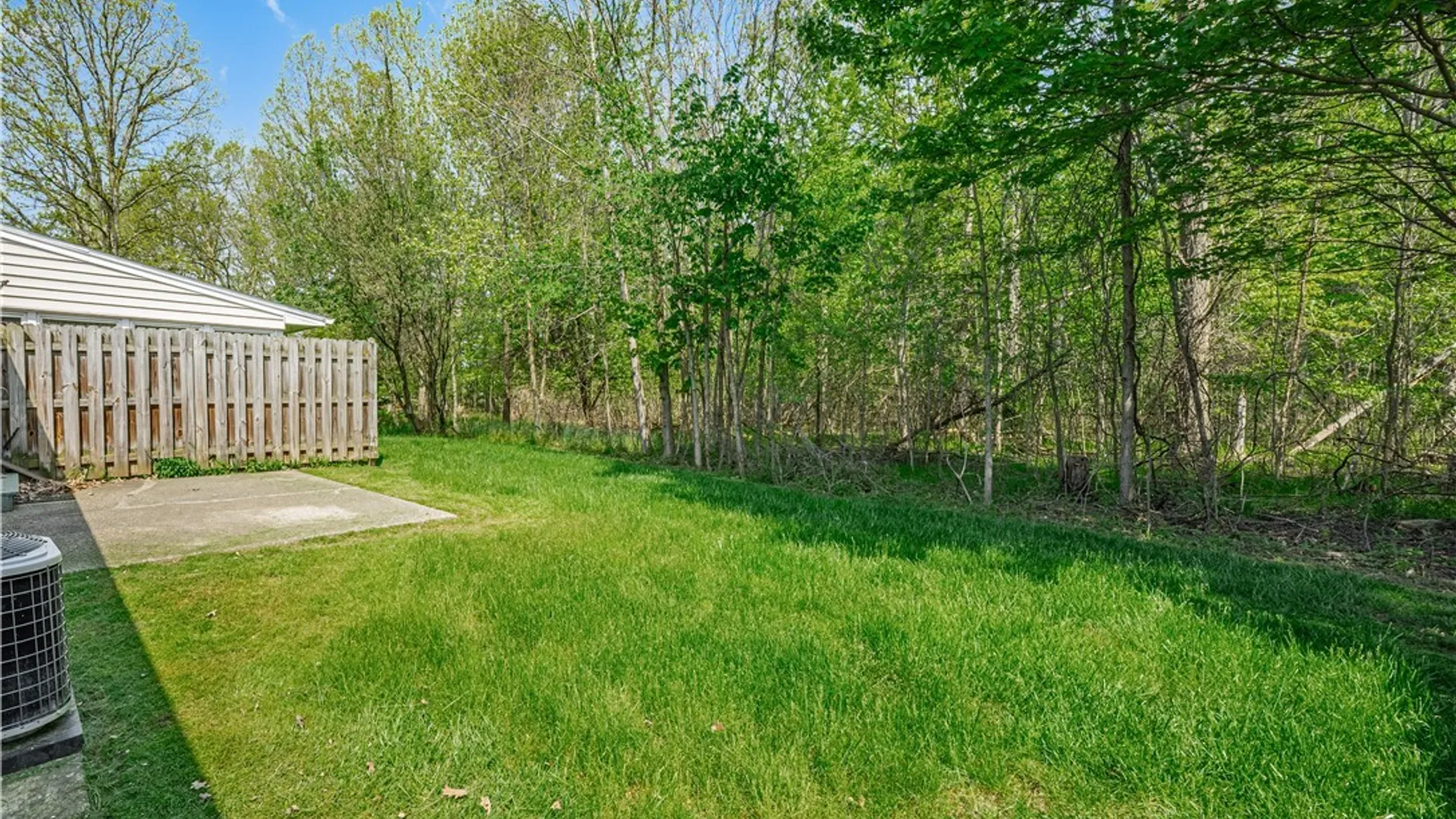 Property at 7 The Common, Lockport City, NY 14094 9