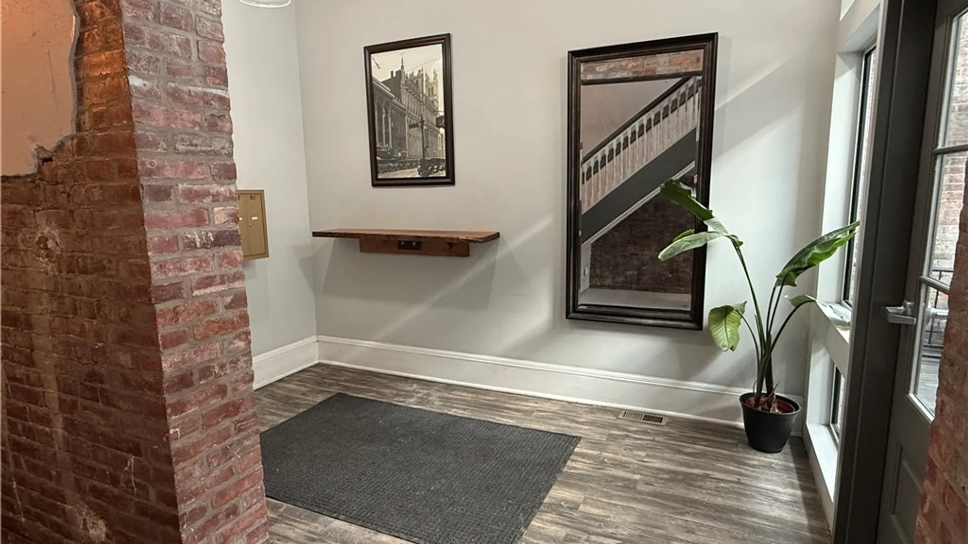 Property at 205 E Jefferson Street, Syracuse, NY 13202 4
