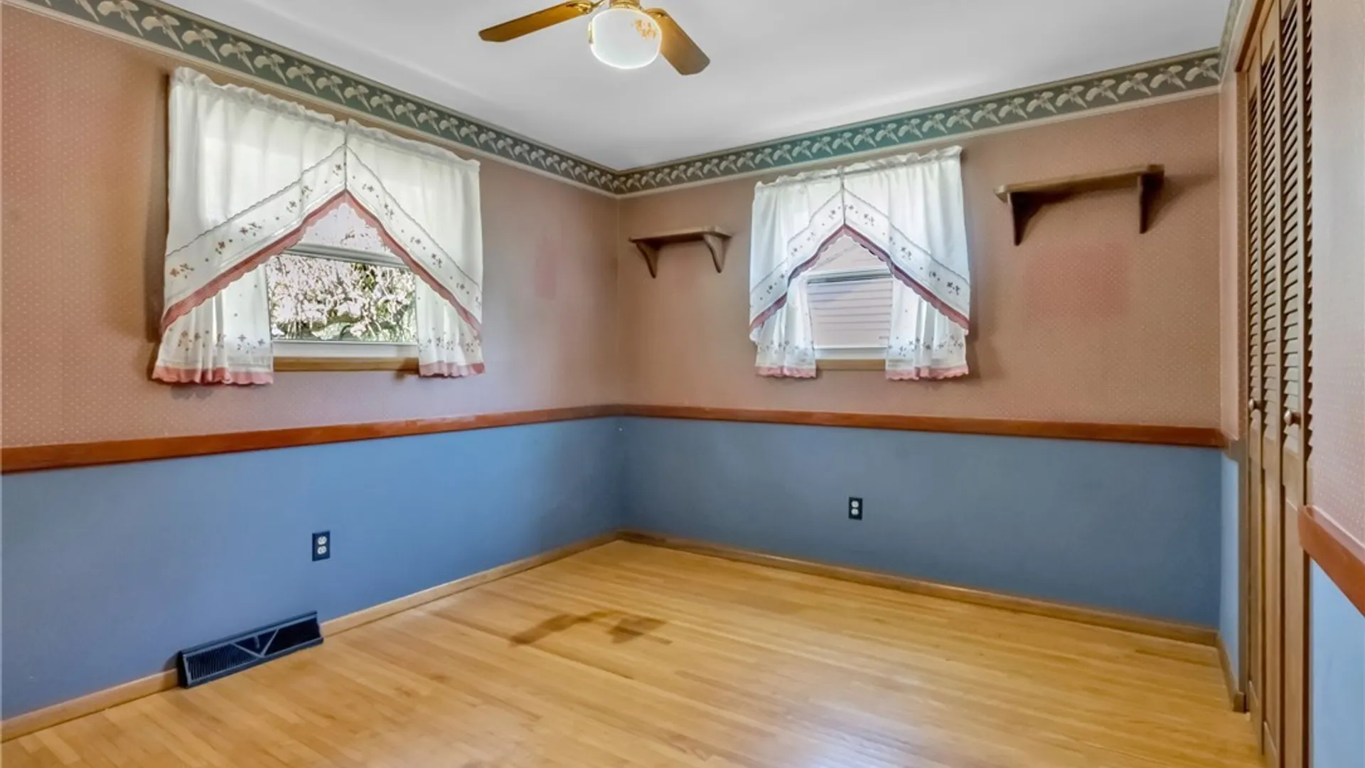 Property at 291 Carriage Park, West Seneca, NY 14224 26
