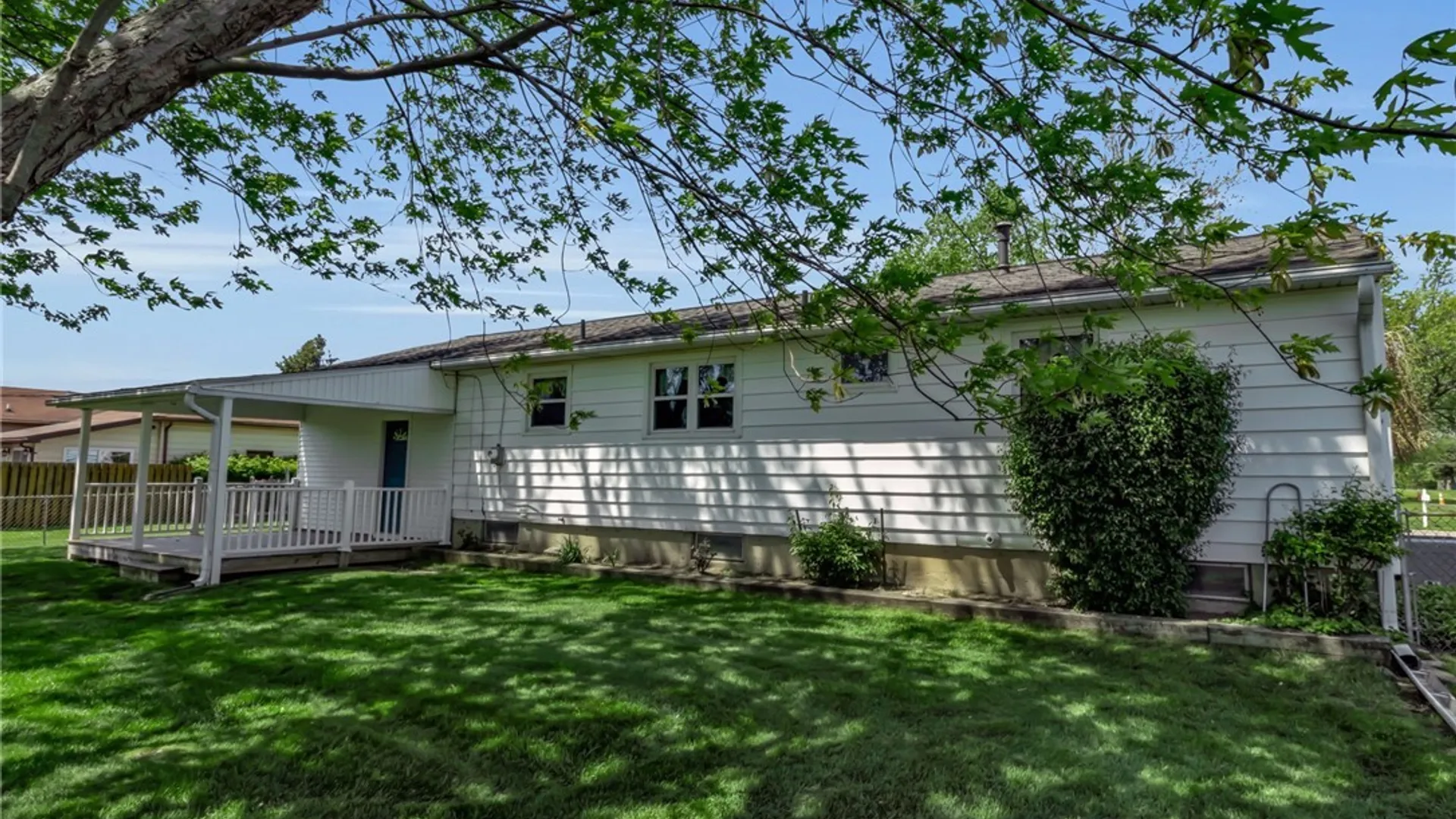 Property at 291 Carriage Park, West Seneca, NY 14224 3
