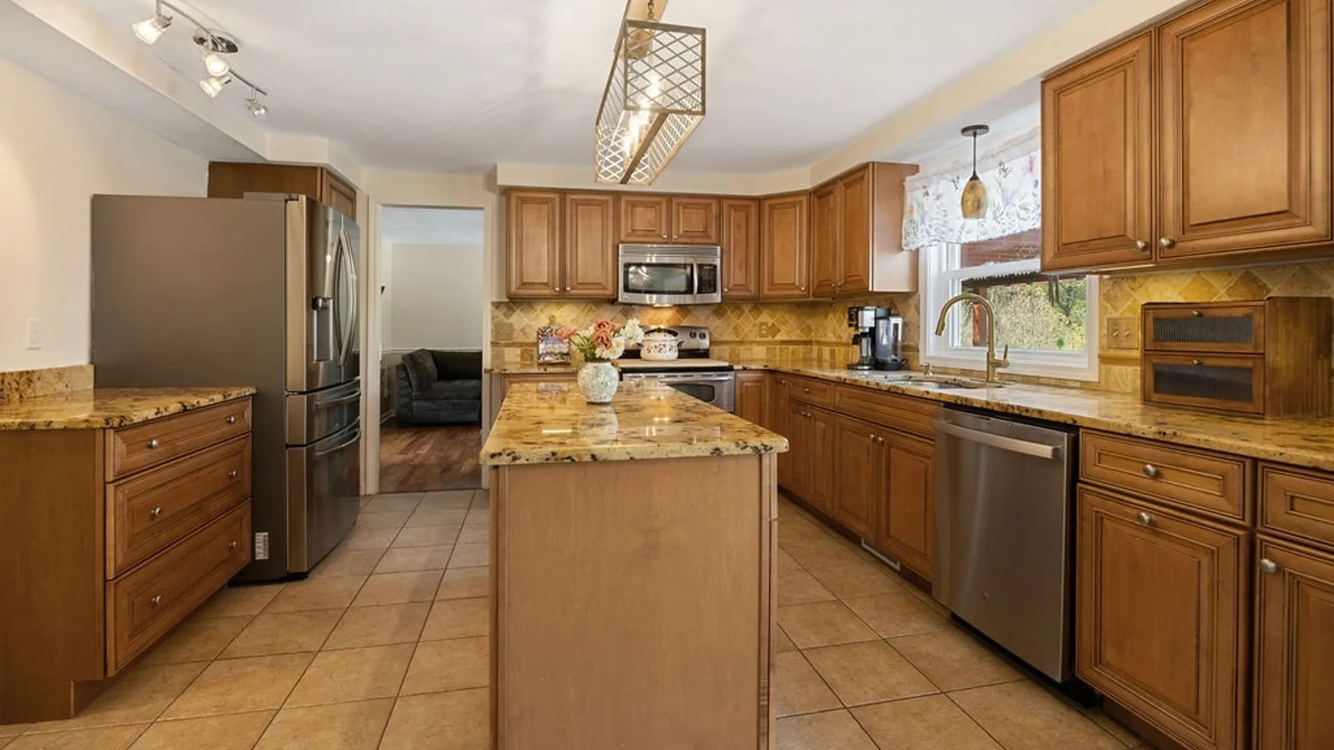 Property at 5881 Fieldstone Drive, Cazenovia, NY 13035 11