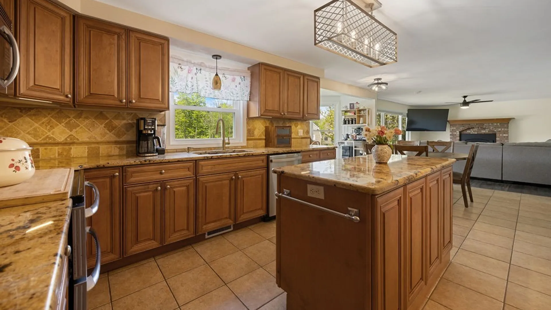 Property at 5881 Fieldstone Drive, Cazenovia, NY 13035 15