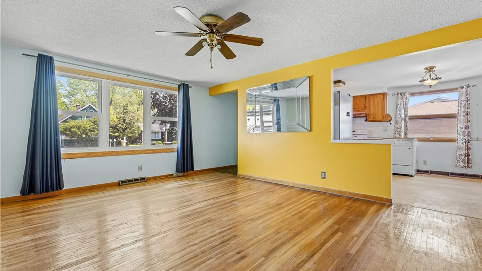 Property at 352 Seneca Place, Lancaster, NY 14086 10